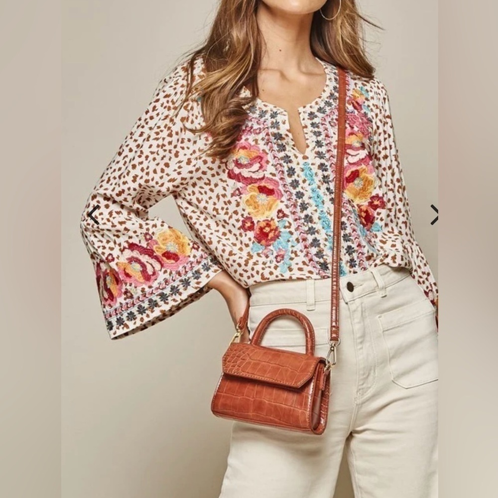 Savanna Jane | Natalia Leopard Floral Embroidery Bell Sleeve Split Neck Top M
